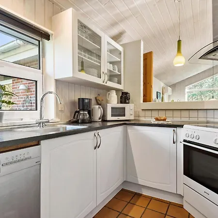 Amazing In With Kitchen Holiday home *